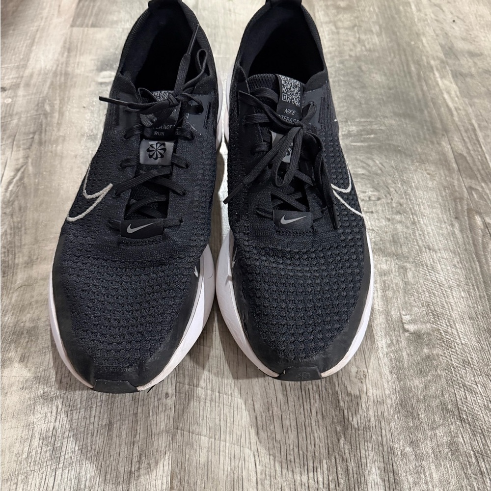 Nike Black and White Athletic Shoes
